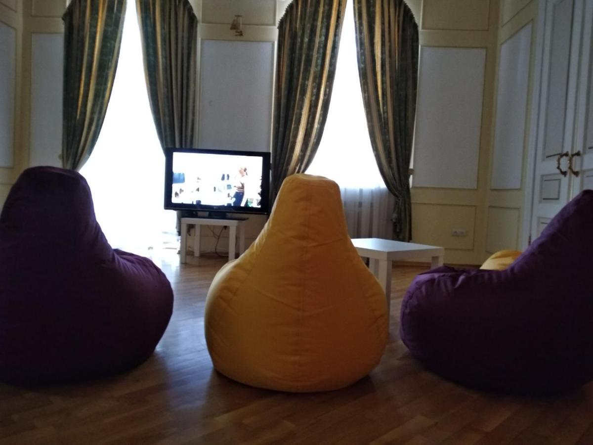 Pandeson Hostel Dnipro Bagian luar foto