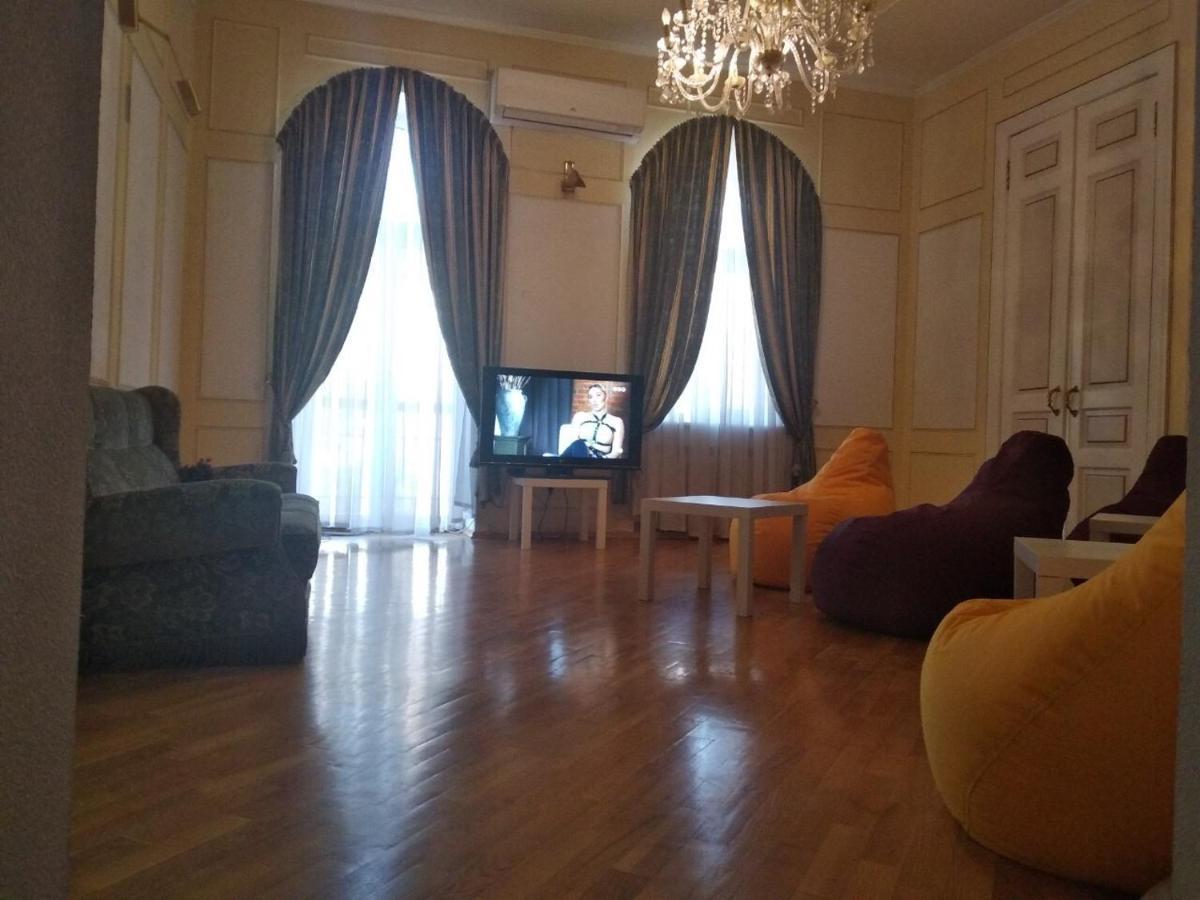 Pandeson Hostel Dnipro Bagian luar foto