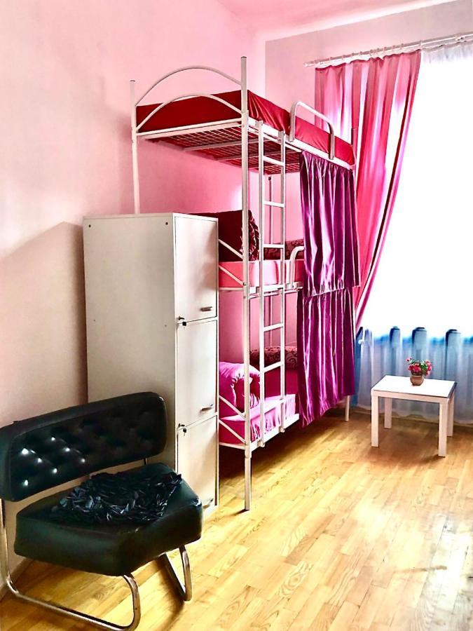 Pandeson Hostel Dnipro Bagian luar foto